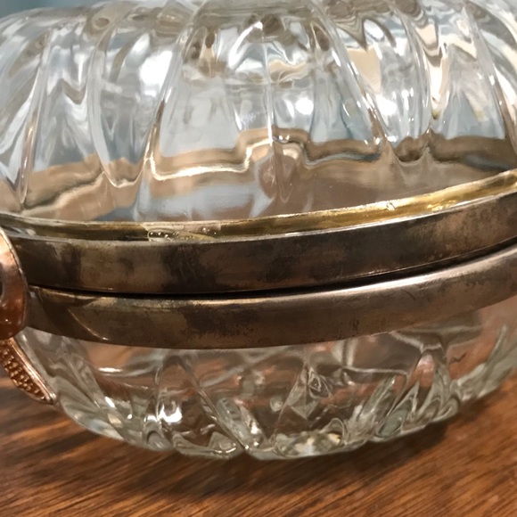 Vintage Glass Hinged Jewelry Trinket Box With Bow Accent - Picture 8 of 8